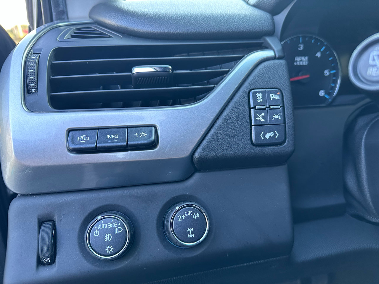 Used 2017 Chevrolet Tahoe Premier image 27