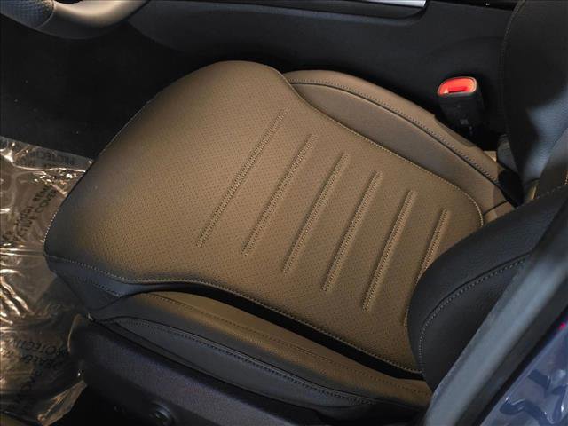 New 2026 Mercedes-Benz C 300 Sedan image 4