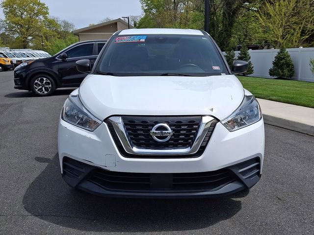 Used 2020 Nissan Kicks S FWD image 2