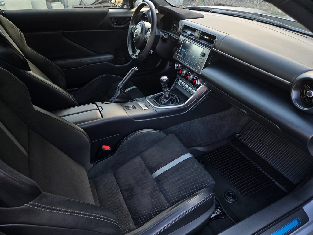 Used 2023 Toyota GR86 Premium w/ ALL Weather Mat Package (TMS) RWD image 15