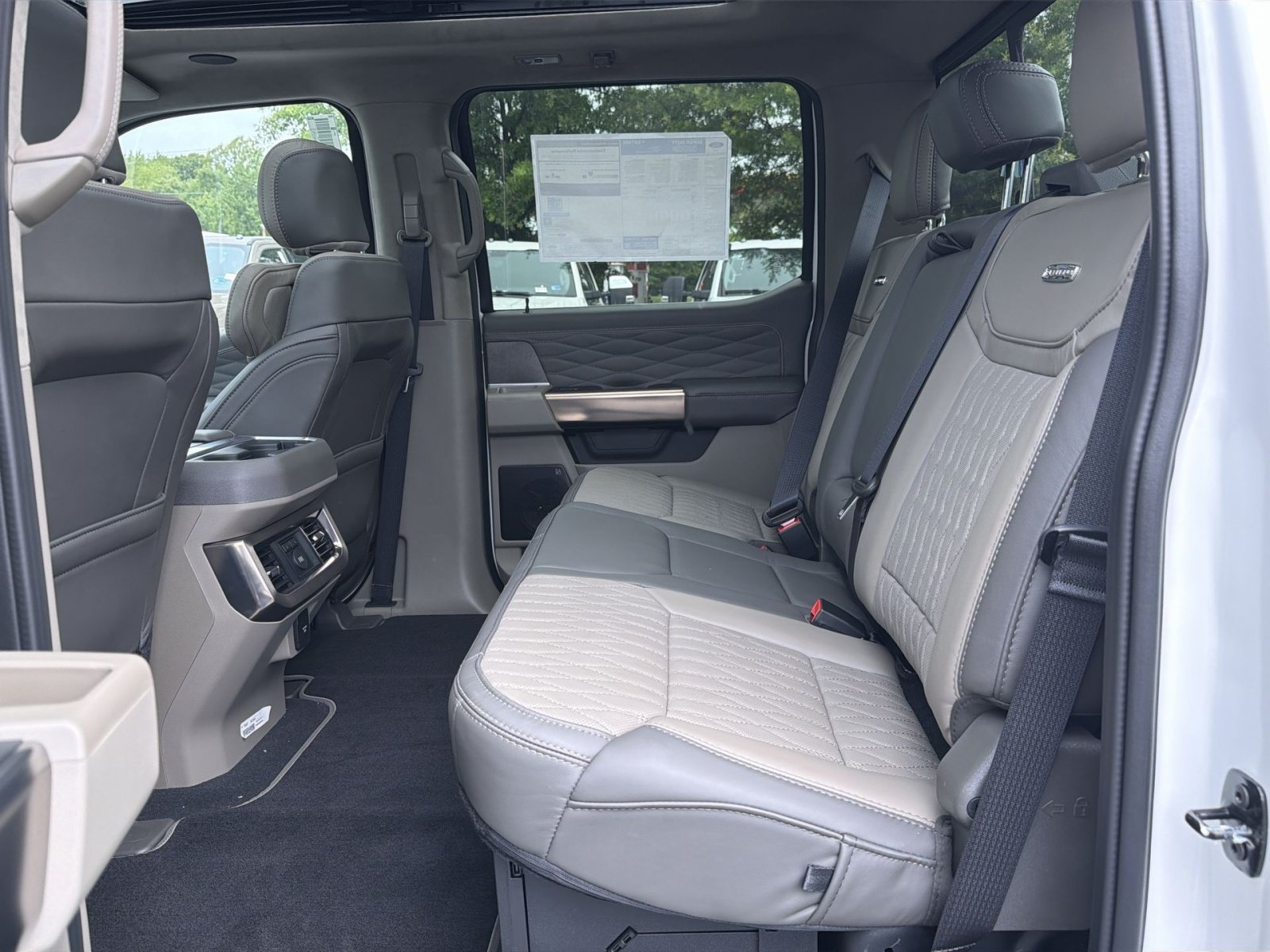 New 2026 Ford F350 Platinum w/ Platinum Plus Package AWD/4WD image 30