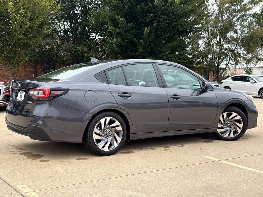 Used 2025 Subaru Legacy Limited AWD/4WD image 2