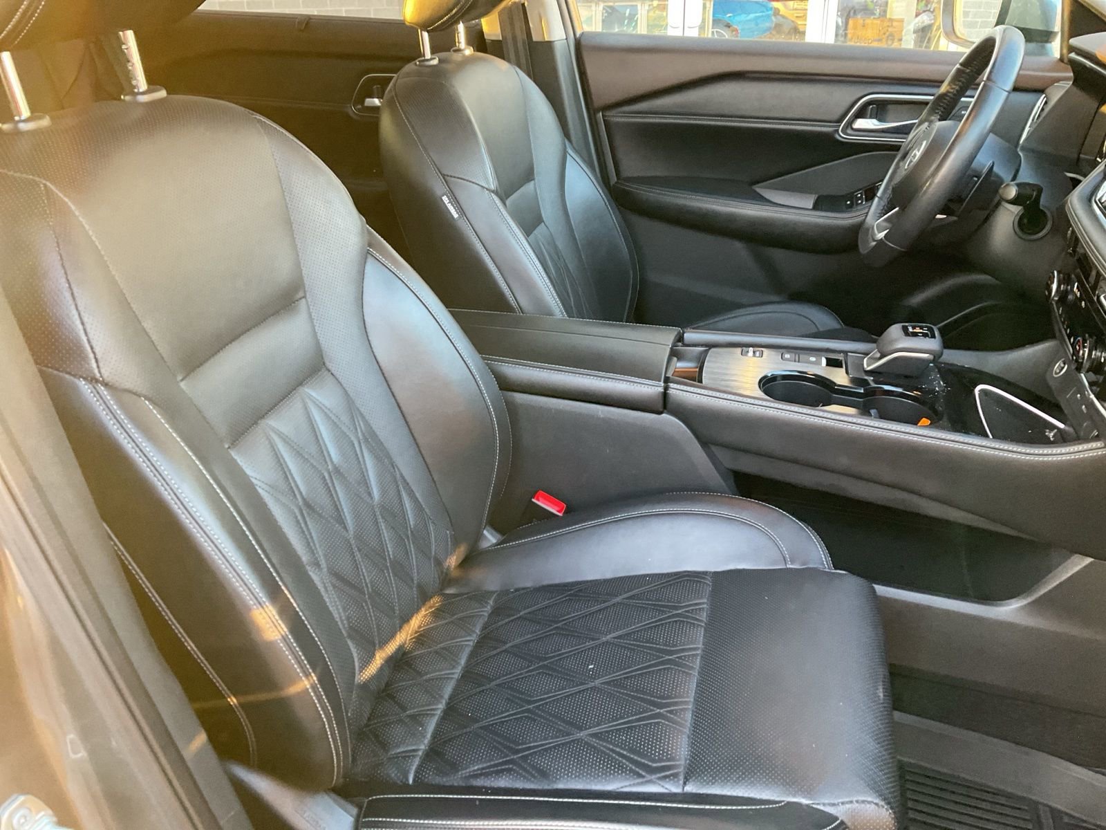 Used 2021 Nissan Rogue Platinum image 54