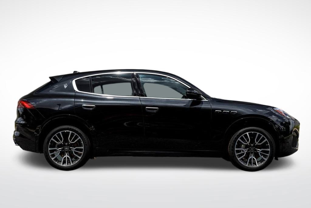 New 2025 Maserati Grecale GT image 6