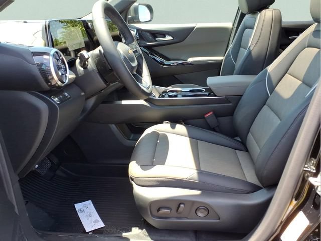 New 2026 Chevrolet Equinox LT w/ Convenience Package II FWD image 16