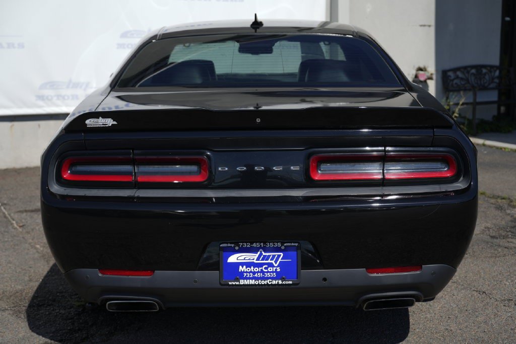 Used 2016 Dodge Challenger R/T Plus RWD image 6