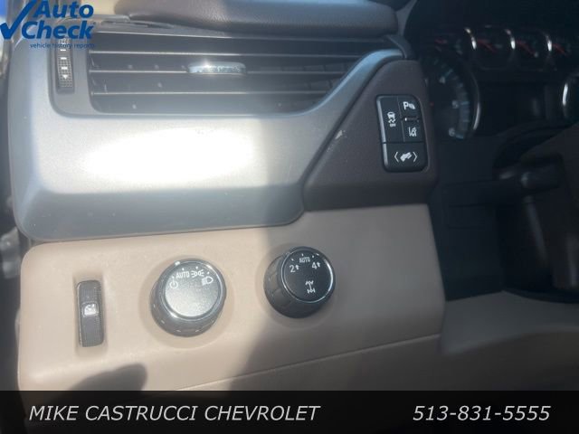 Used 2015 Chevrolet Suburban LT image 9