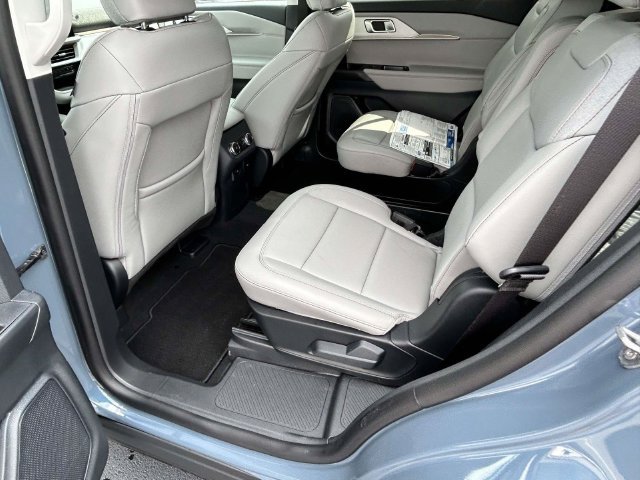 New 2026 Ford Explorer Active w/ Active Comfort Package AWD/4WD image 10