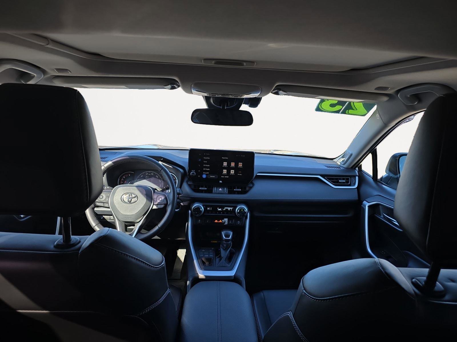 Used 2023 Toyota RAV4 XLE Premium image 16