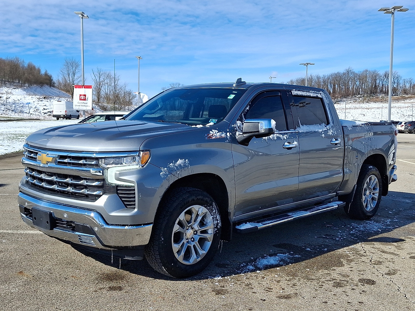 Used 2024 Chevrolet Silverado 1500 LTZ w/ LTZ Premium Package image 3