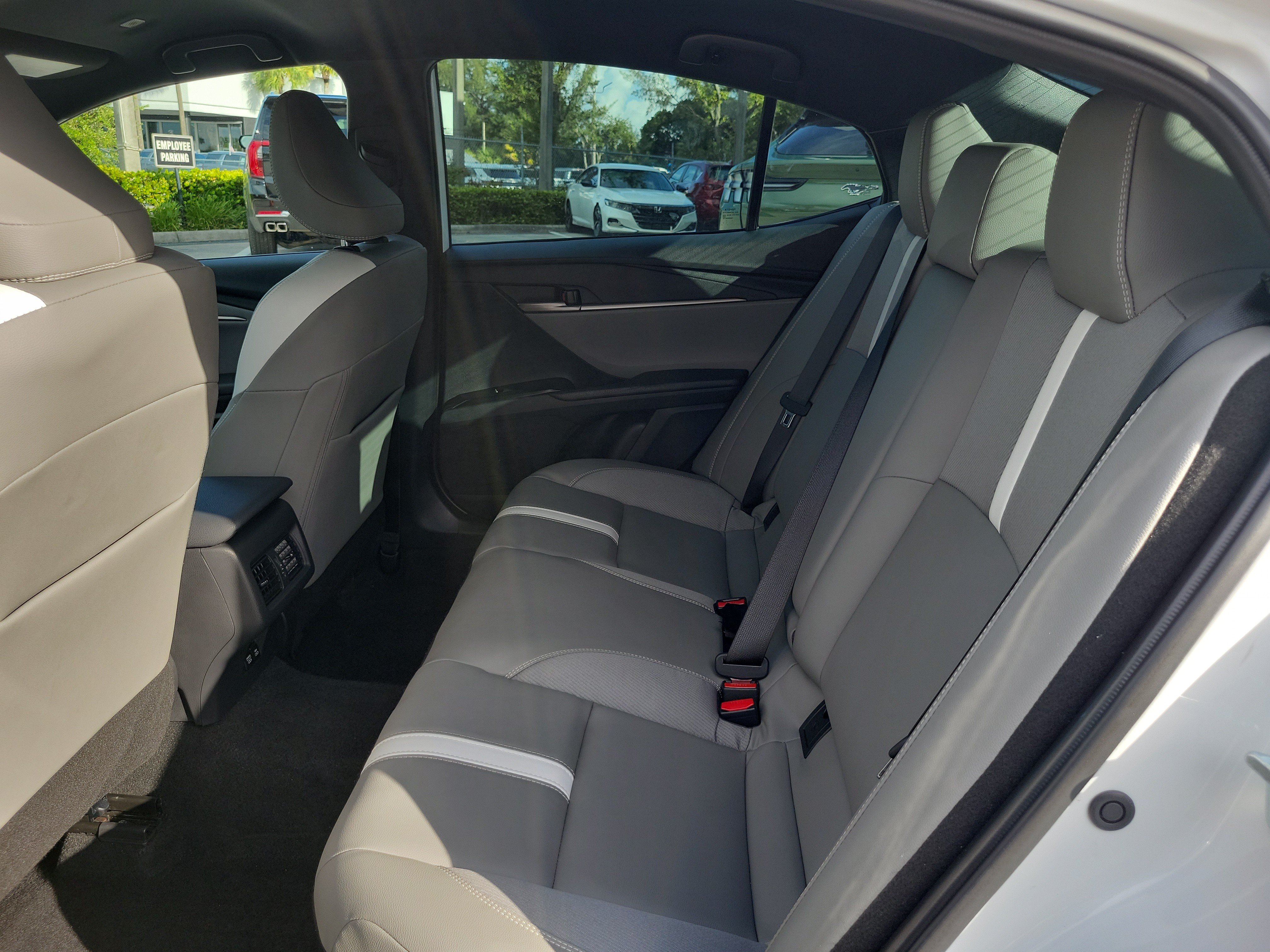 Used 2026 Toyota Camry SE FWD image 13