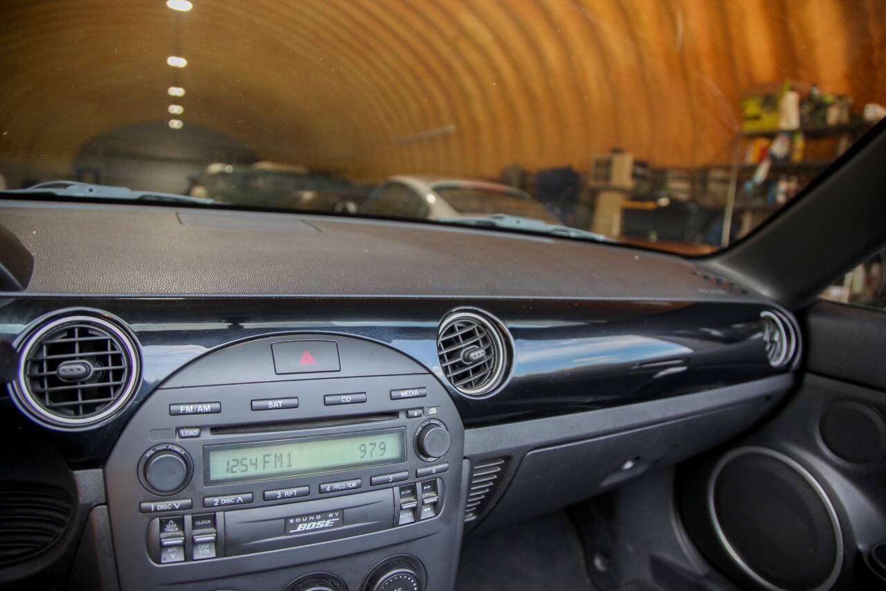 Used 2006 MAZDA MX-5 Miata Grand Touring w/ Premium Pkg RWD image 35