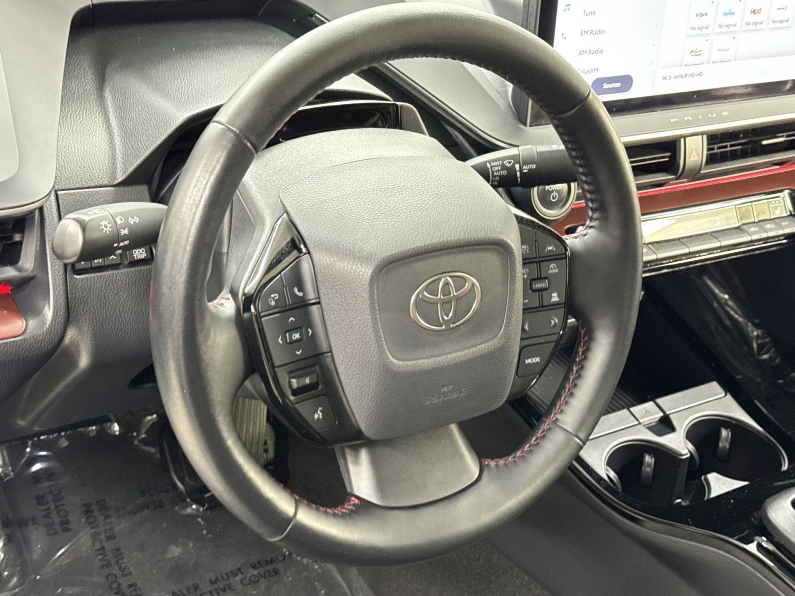 Used 2024 Toyota Prius Prime FWD image 28