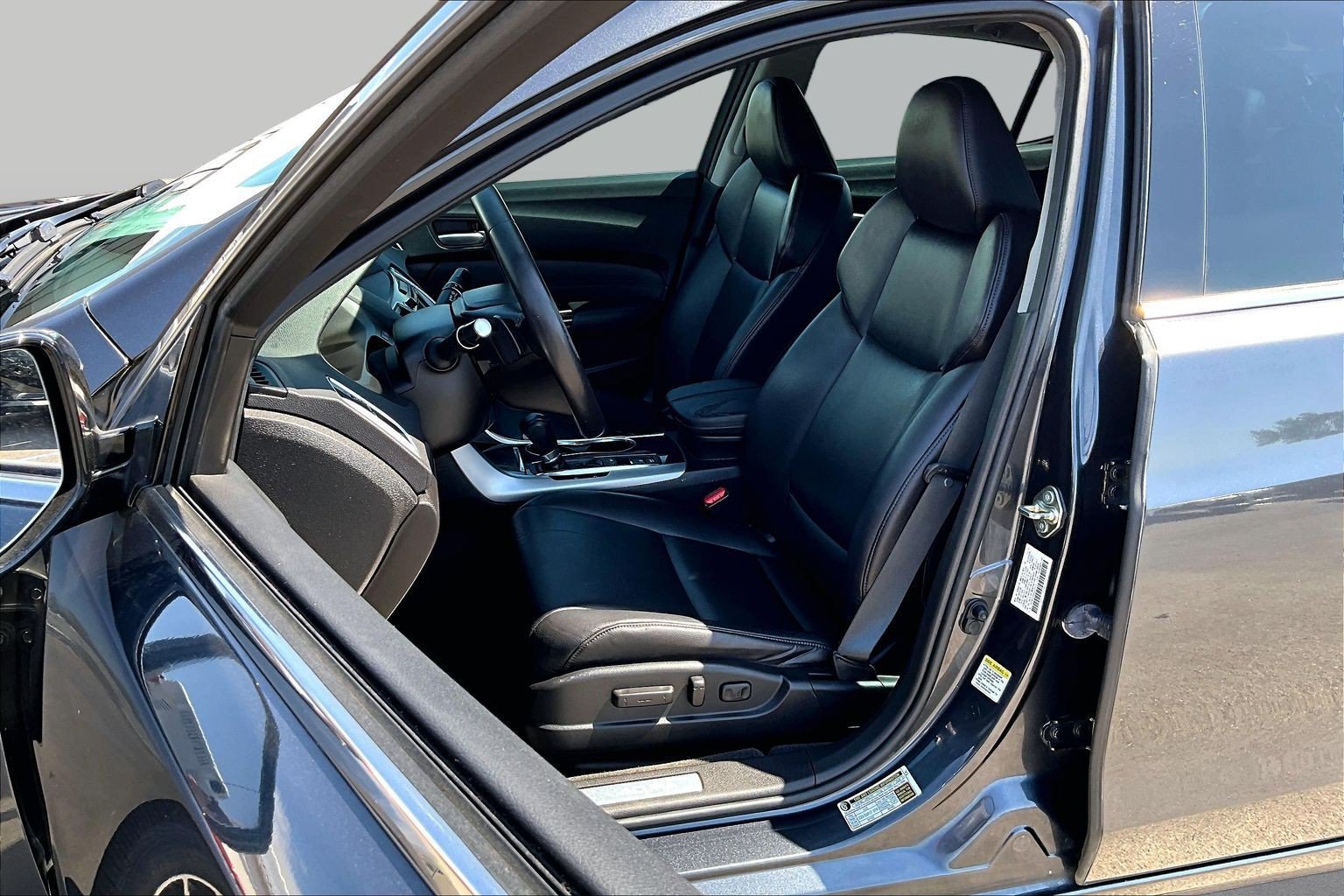 Used 2016 Acura TLX FWD image 25