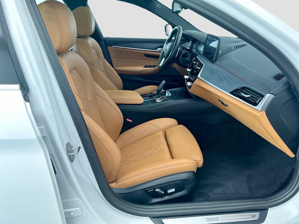 Certified 2023 BMW 530e w/ Premium Package RWD image 19
