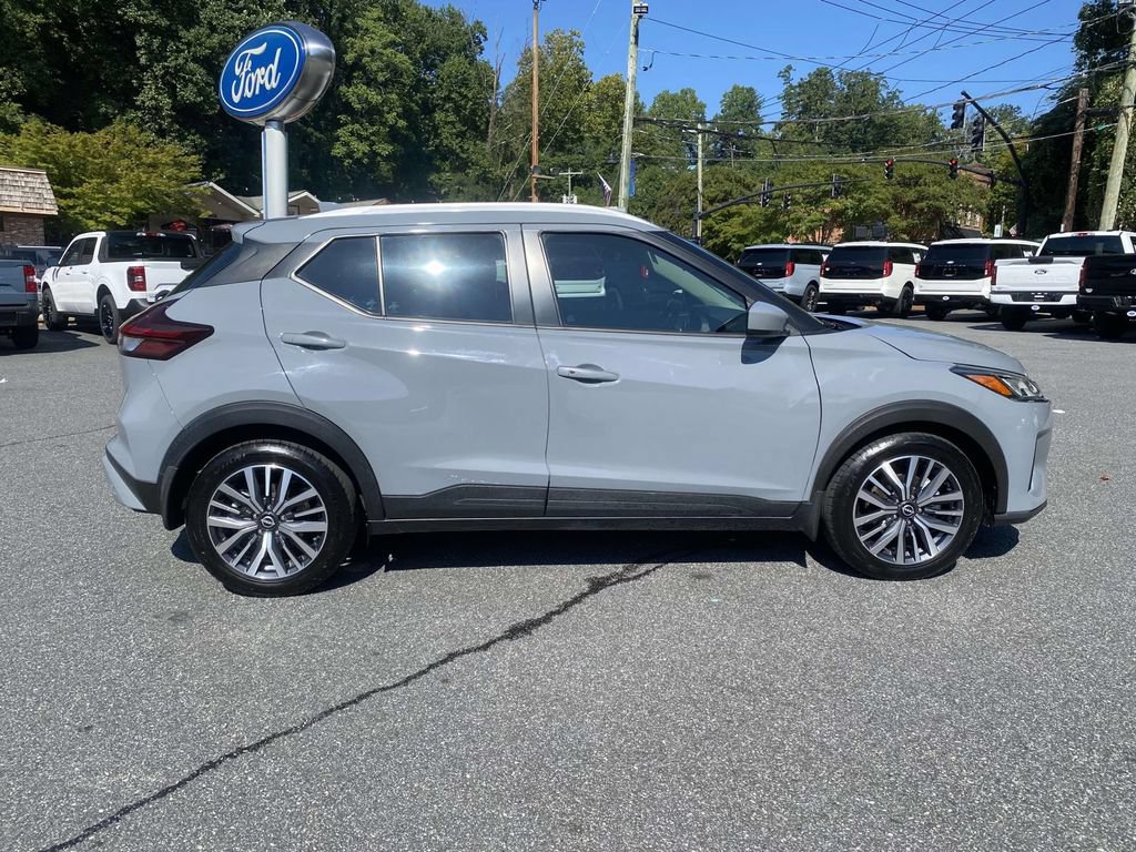 Used 2023 Nissan Kicks SV FWD image 8