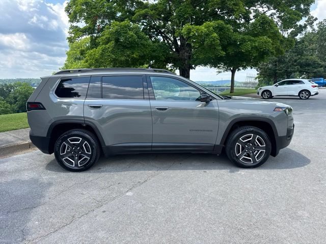 Used 2026 Jeep Cherokee Limited AWD/4WD image 8