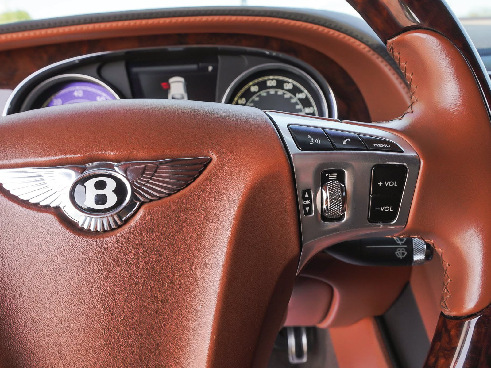 Used 2014 Bentley Flying Spur W12 AWD/4WD image 16