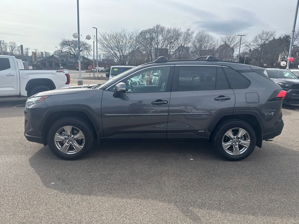 Used 2025 Toyota RAV4 XLE w/ Convenience Package image 4
