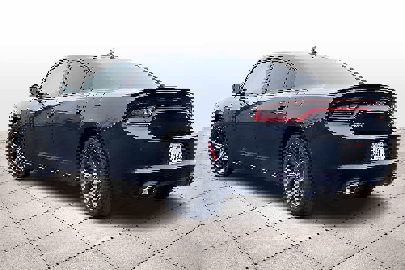 Used 2018 Dodge Charger R/T w/ Plus Group image 15