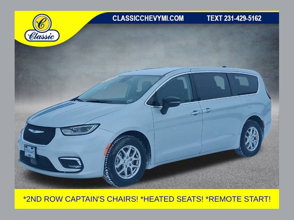 Used 2024 Chrysler Pacifica Touring-L image 1