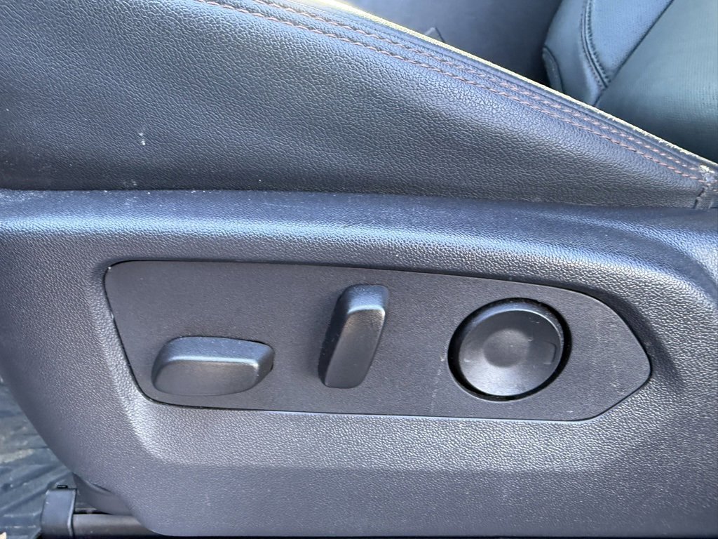 Used 2024 GMC Sierra 2500 AT4 w/ AT4 Preferred Package image 28