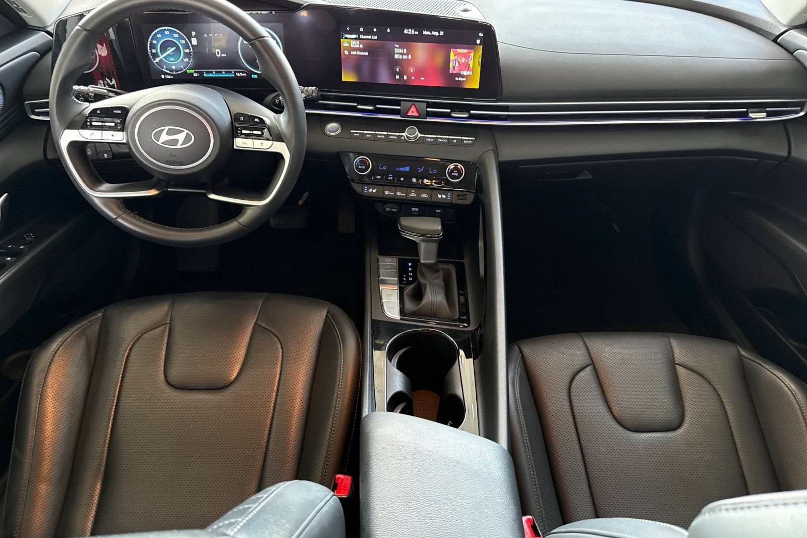 Used 2025 Hyundai Elantra Limited FWD image 13