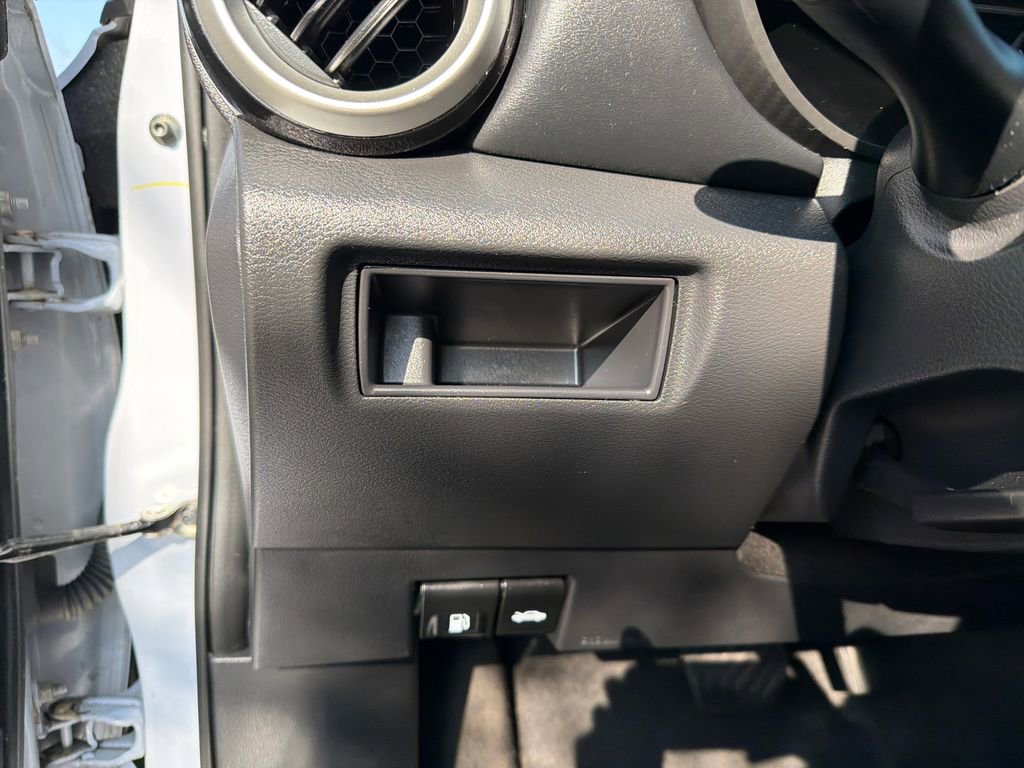 Used 2024 Nissan Versa SR w/ Trunk Package image 30