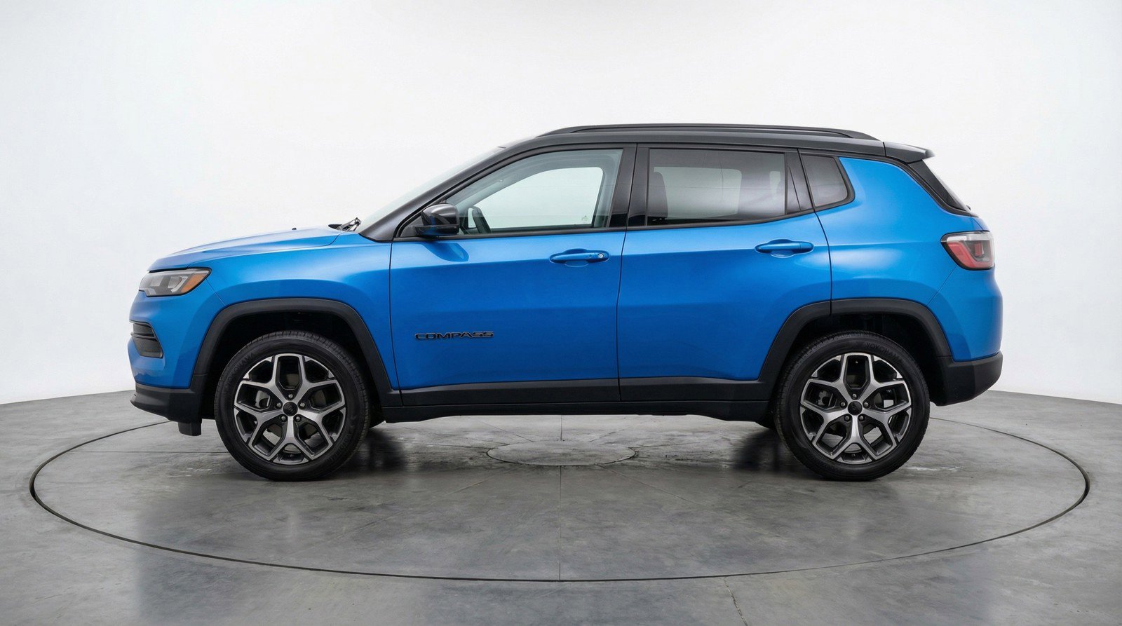 Used 2025 Jeep Compass Limited image 5
