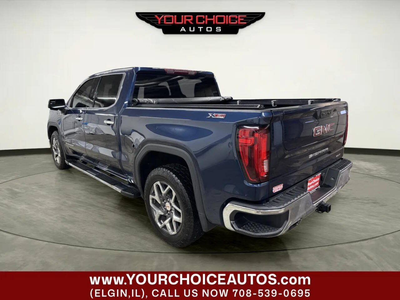Used 2023 GMC Sierra 1500 SLT w/ SLT Premium Package AWD/4WD image 4