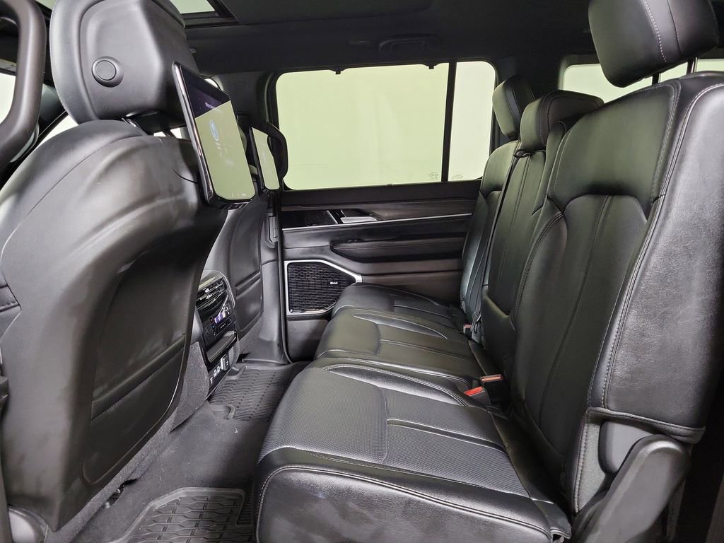 Used 2024 Jeep Wagoneer Series III w/ Premium Group I image 22