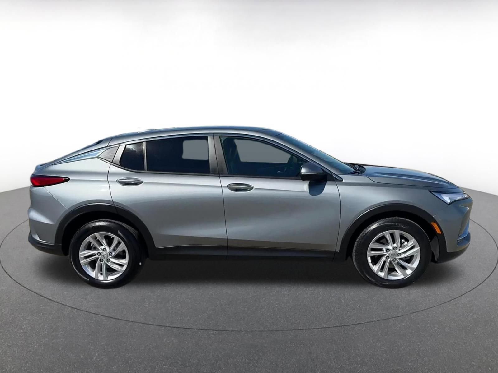 Used 2025 Buick Envista Preferred image 16