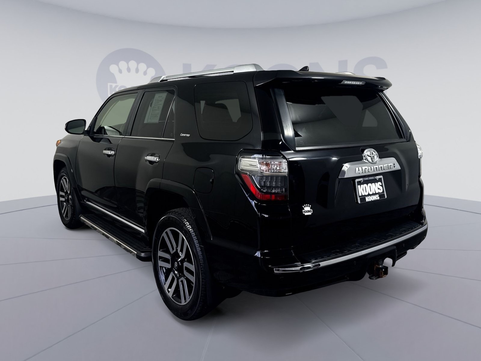 Used 2022 Toyota 4Runner Limited AWD/4WD image 4