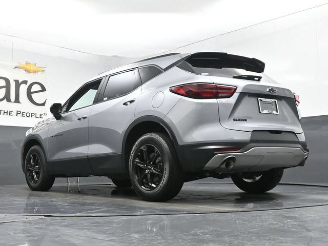 Used 2024 Chevrolet Blazer LT w/ Convenience Package FWD image 5