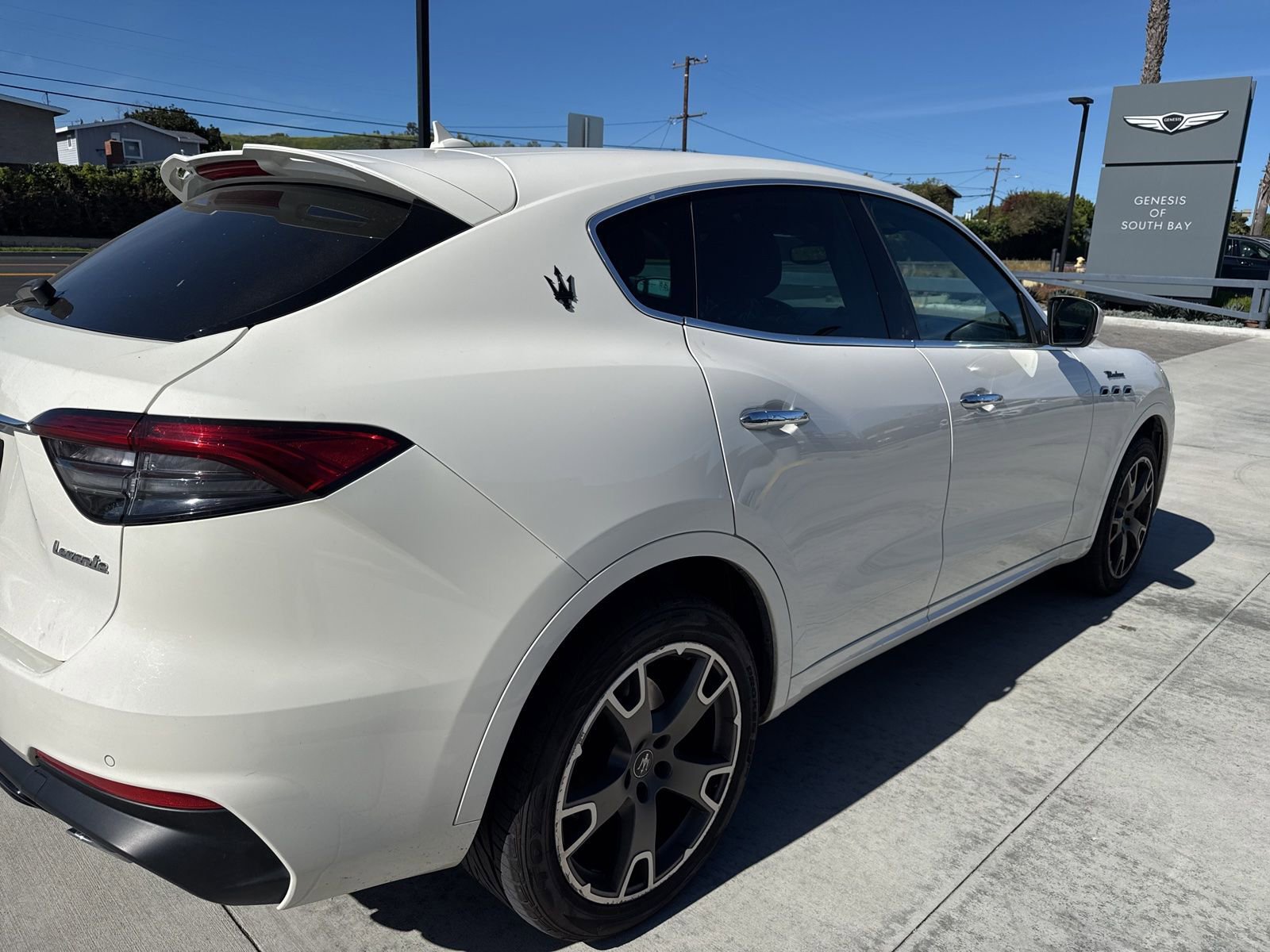 Used 2023 Maserati Levante Modena image 6