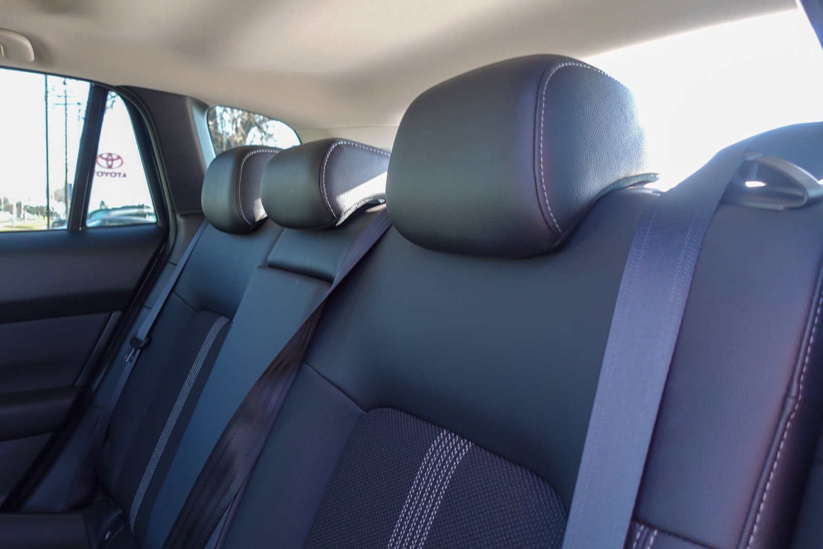 Certified 2025 MAZDA CX-50 AWD 2.5 S w/ Premium Package image 24