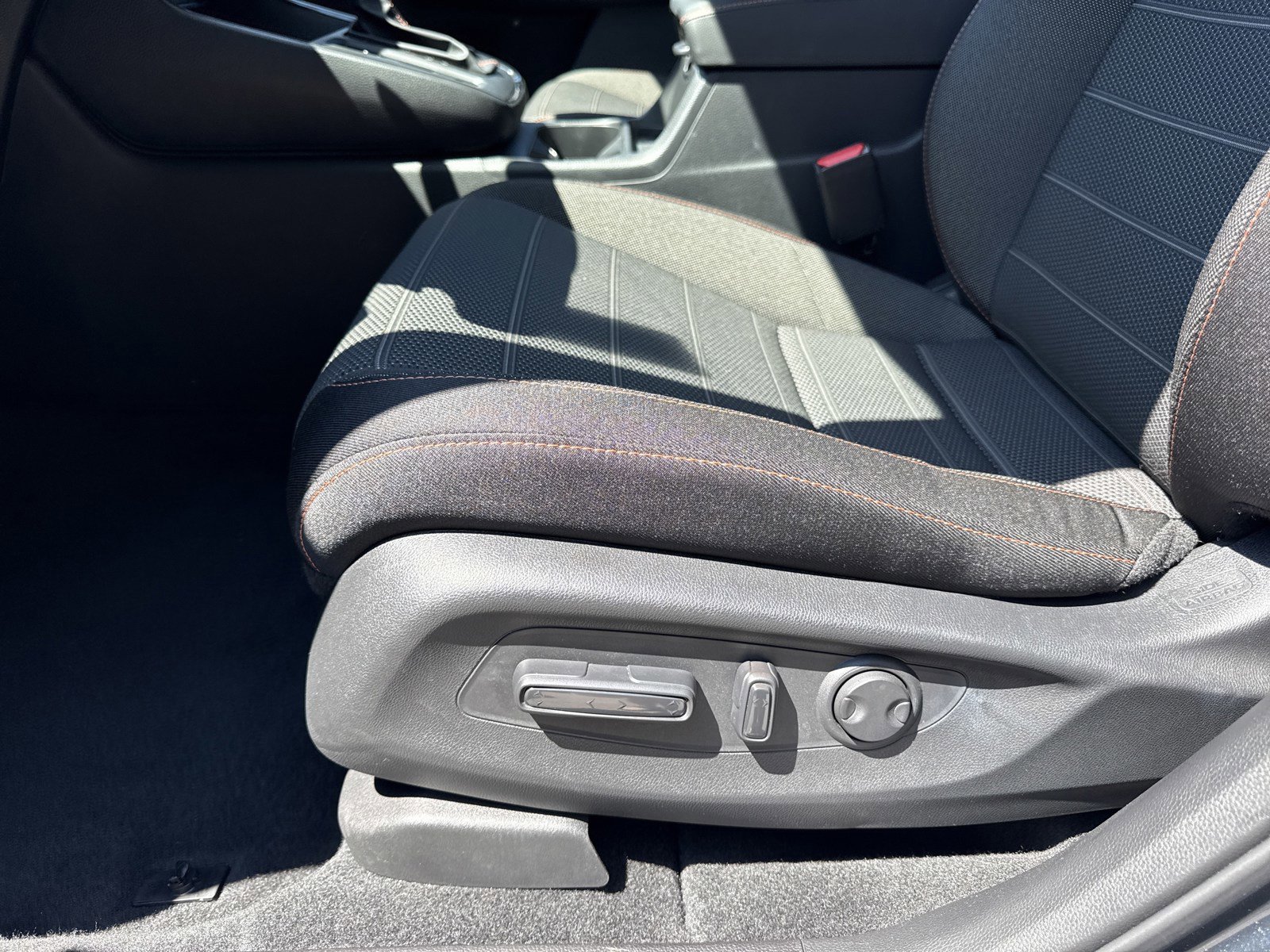 Used 2025 Honda CR-V Sport image 12