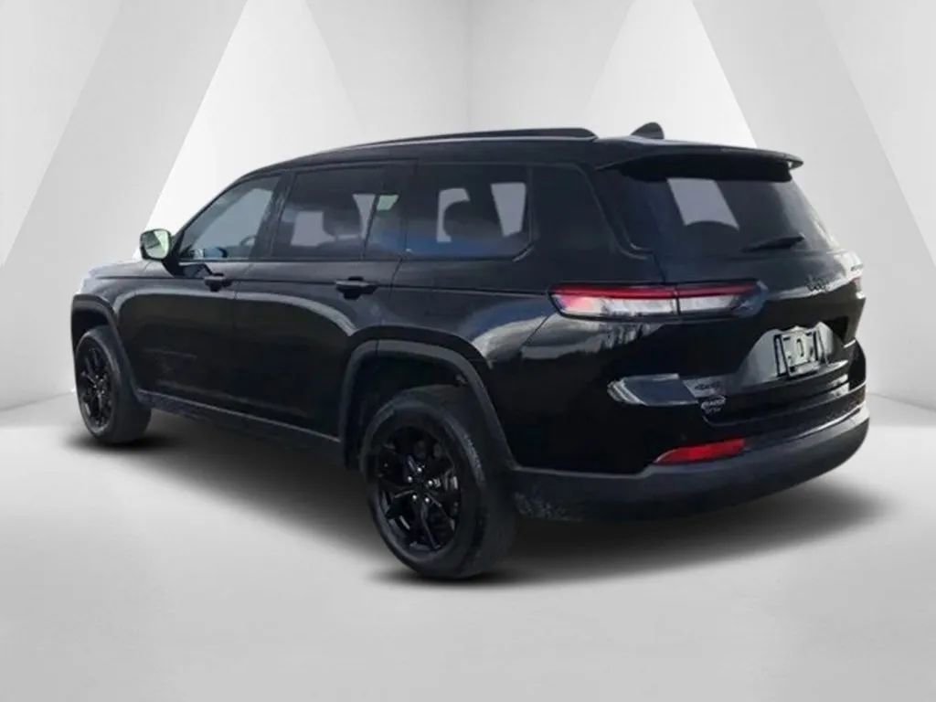 Used 2024 Jeep Grand Cherokee L Laredo image 5