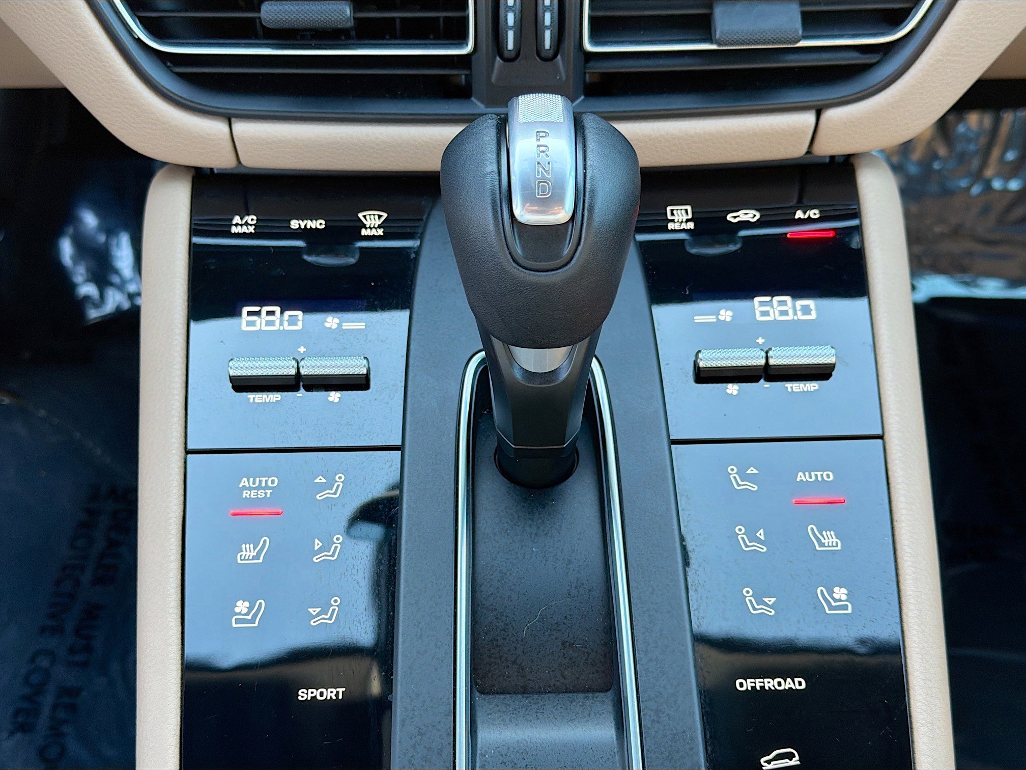 Used 2022 Porsche Macan image 35