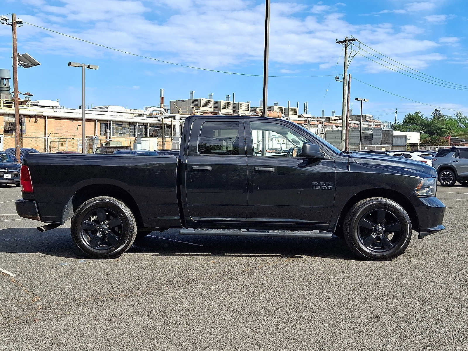 Used 2017 RAM 1500 Express w/ Black Ram 1500 Express Group AWD/4WD image 8