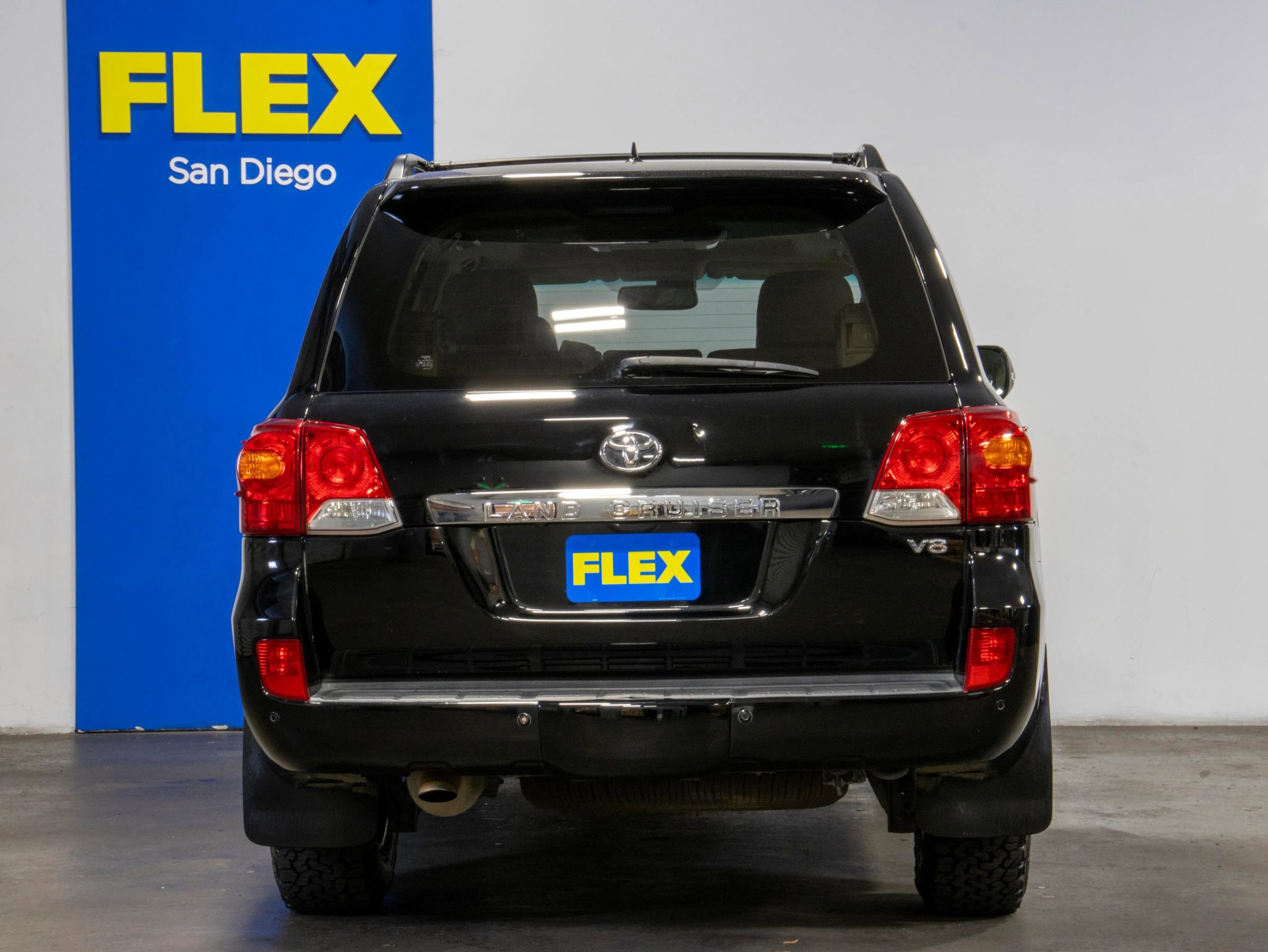 Used 2015 Toyota Land Cruiser image 4