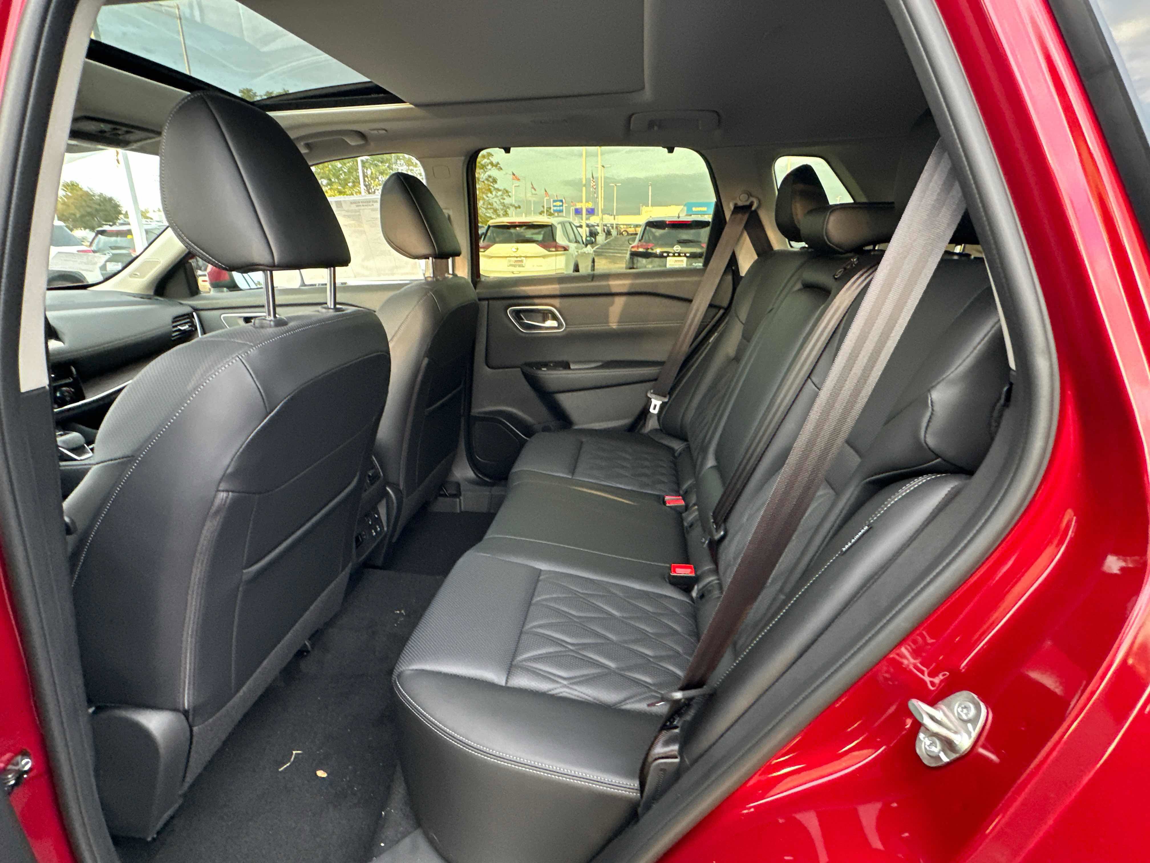 New 2026 Nissan Rogue Platinum w/ Platinum Premium Package image 32