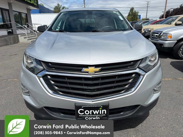 Used 2019 Chevrolet Equinox LS w/ LS Convenience Package FWD image 2