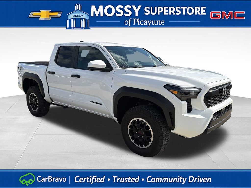 Used 2025 Toyota Tacoma TRD Off-Road AWD/4WD image 9