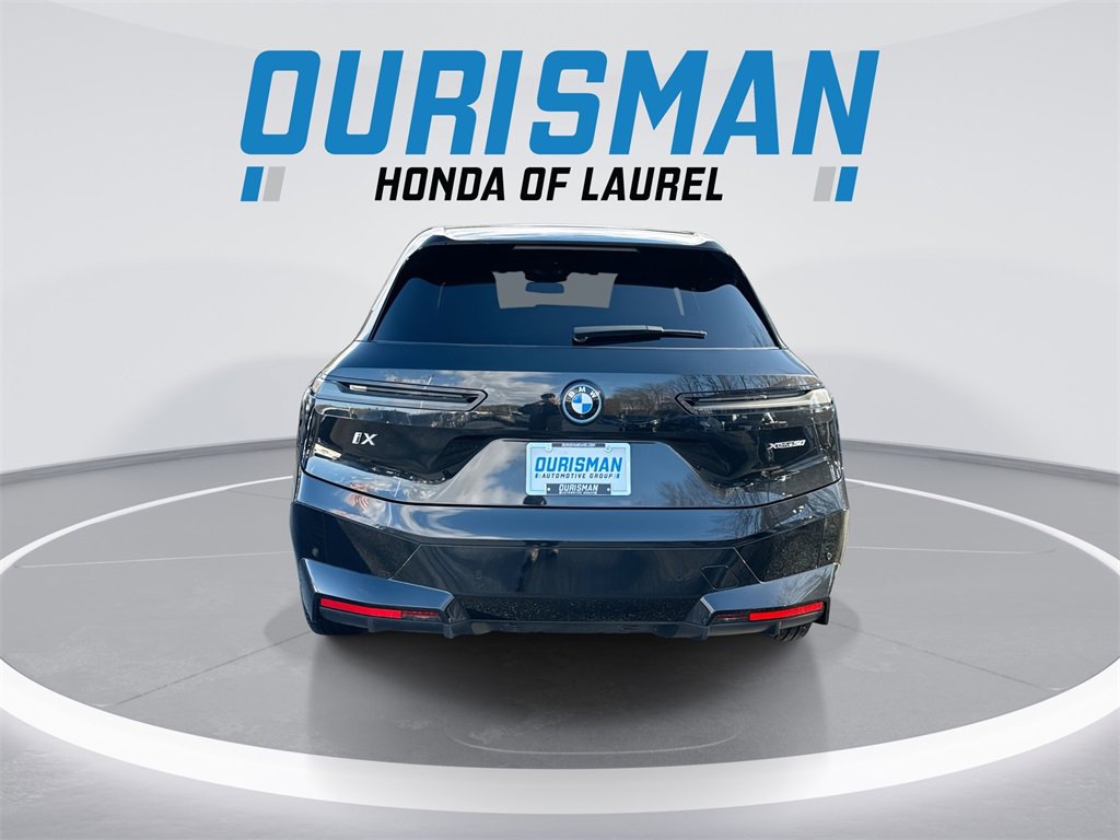 Used 2023 BMW iX xDrive50 w/ Ultimate Package 2 image 7