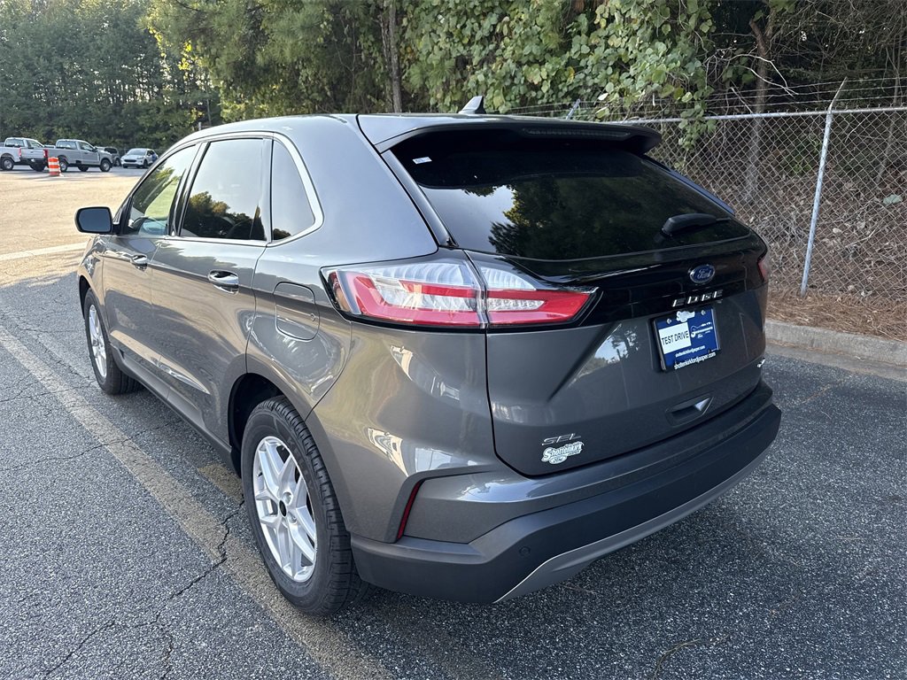 Used 2024 Ford Edge SEL w/ Convenience Package image 5
