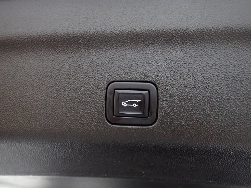 Used 2022 Chevrolet Tahoe Z71 AWD/4WD image 18