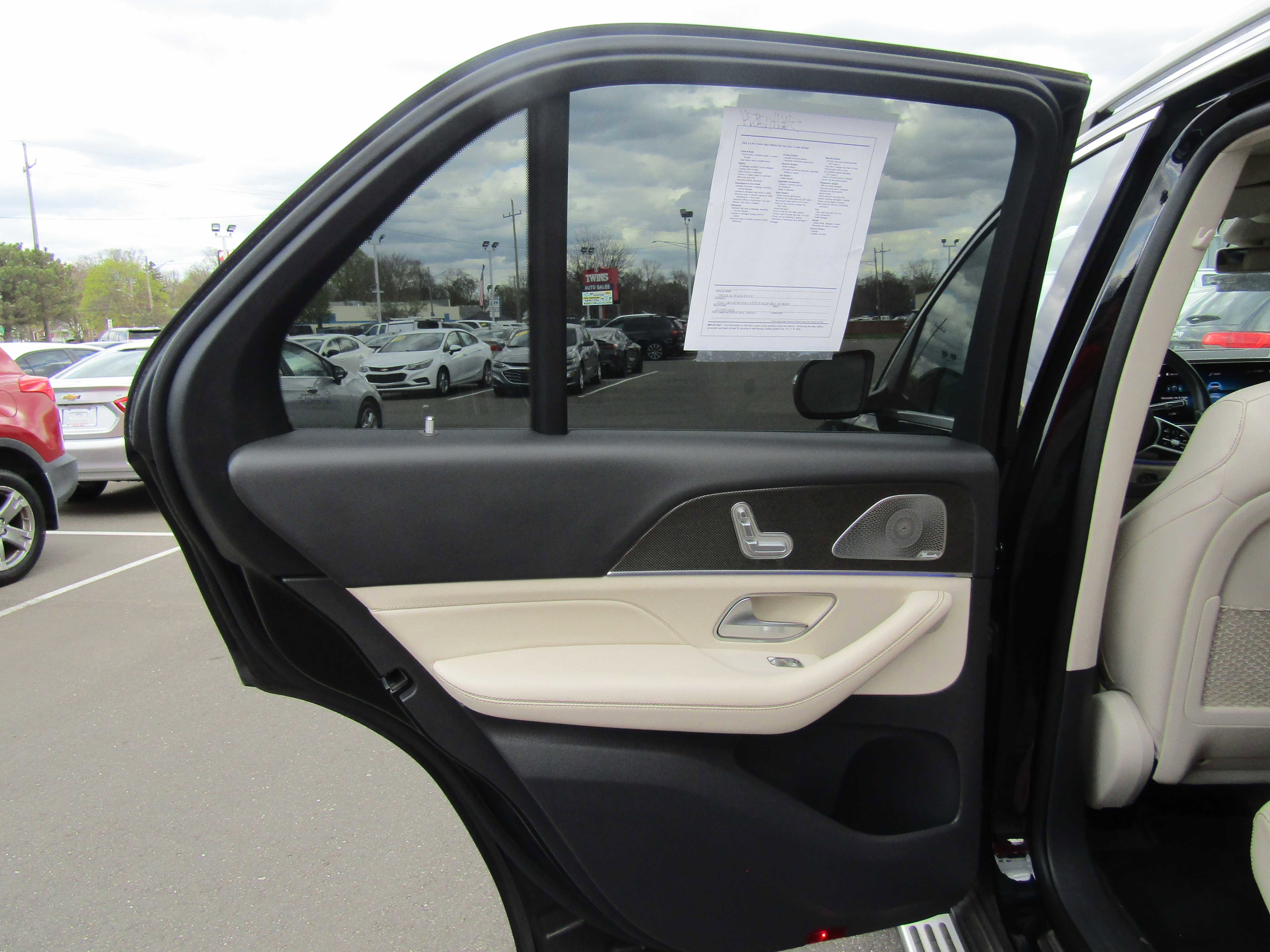 Used 2020 Mercedes-Benz GLE 350 4MATIC w/ 3rd Row Seat Package image 13