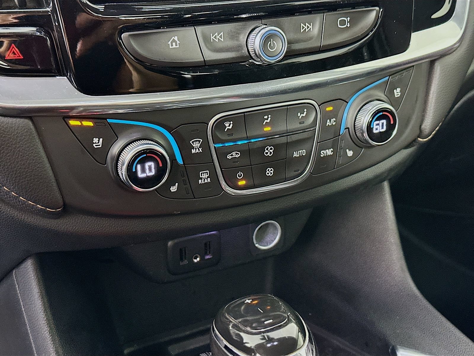 Used 2019 Chevrolet Traverse Premier w/ Redline Edition AWD/4WD image 16