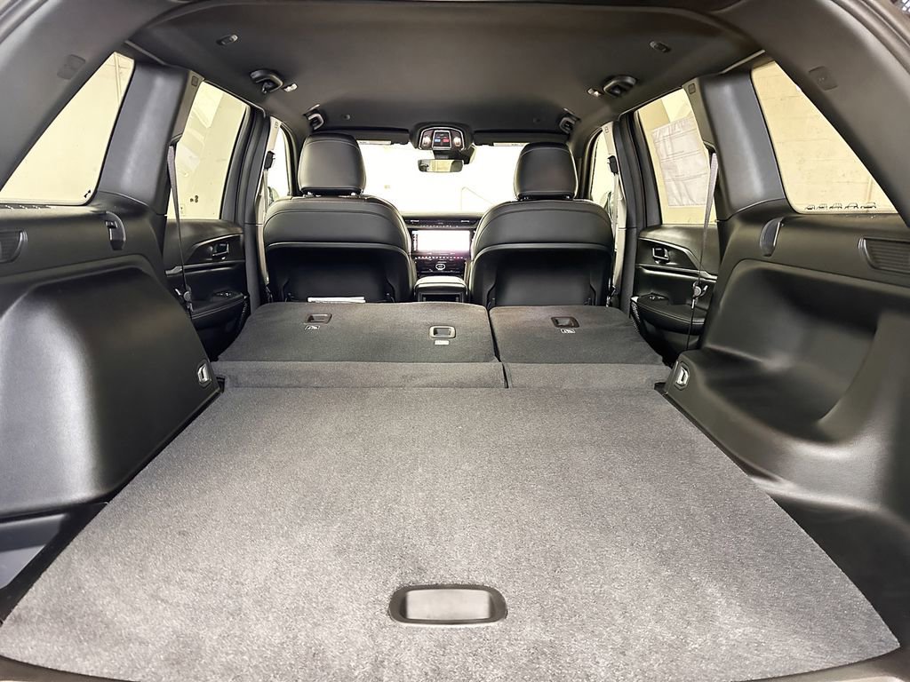 New 2026 Jeep Grand Cherokee Altitude image 15
